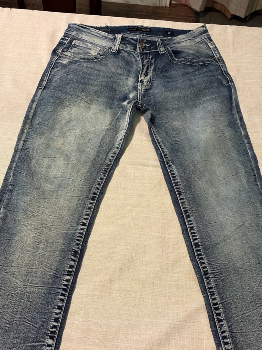 0045-Stitches and rivets jeans